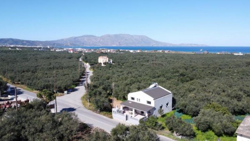 Drapanias Kreta, Drapanias: Neubauhaus inmitten von Olivenhainen in Strandnähe zu verkaufen Haus kaufen